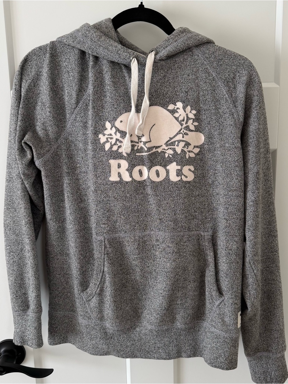 Roots Women’s Classic Beaver Logo Hoodie – Salt & Pepper Grey (Size Small)